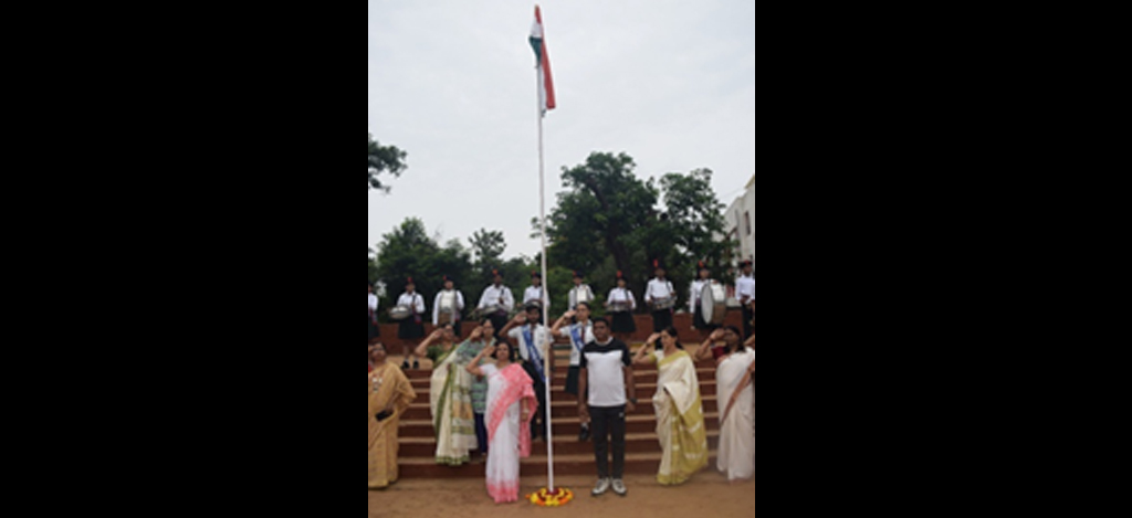 The unfurling of the Tricolor by Principal Dr. Archana Mishra