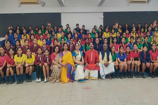 Mohiniyattam Experience (2)